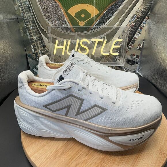 New Balance Fresh Foam X More v5 Sea Salt Light Gold Metallic Size 10 Women - Picture 1 of 10